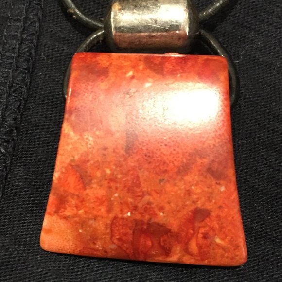 RED GEMSTONE WITH BLACK STRING NECKLACES - Picture 2 of 6